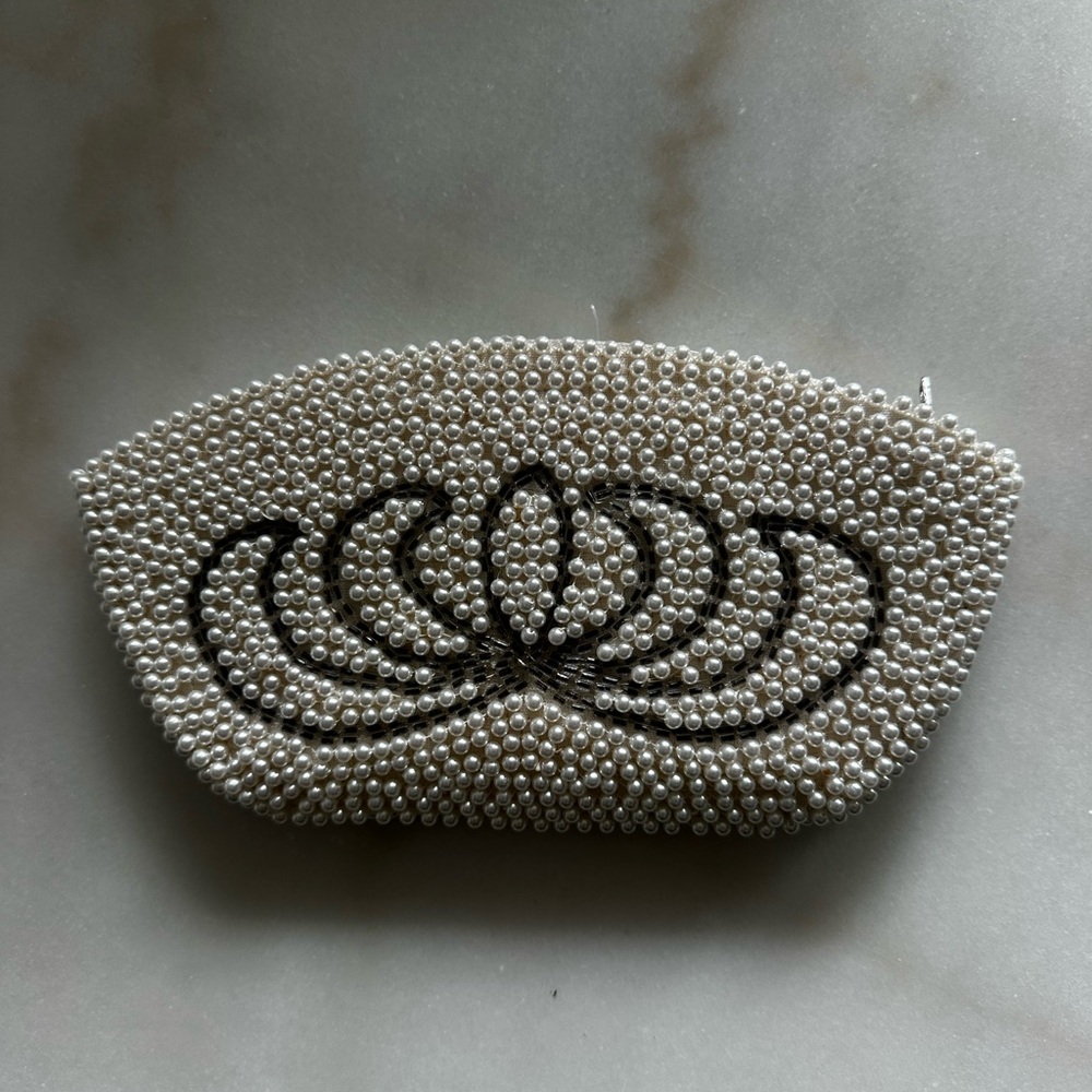 Vintage Beaded Clutch – White & Black Lotus Design (1950s–60s)